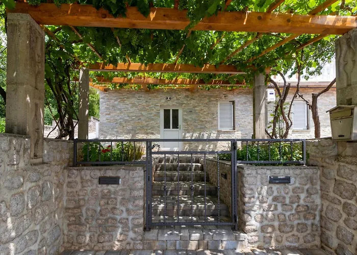Tatil Evi Pet Friendly In Donji Zagon