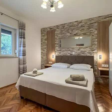 Beautiful In Ferienhaus Donji Zagon